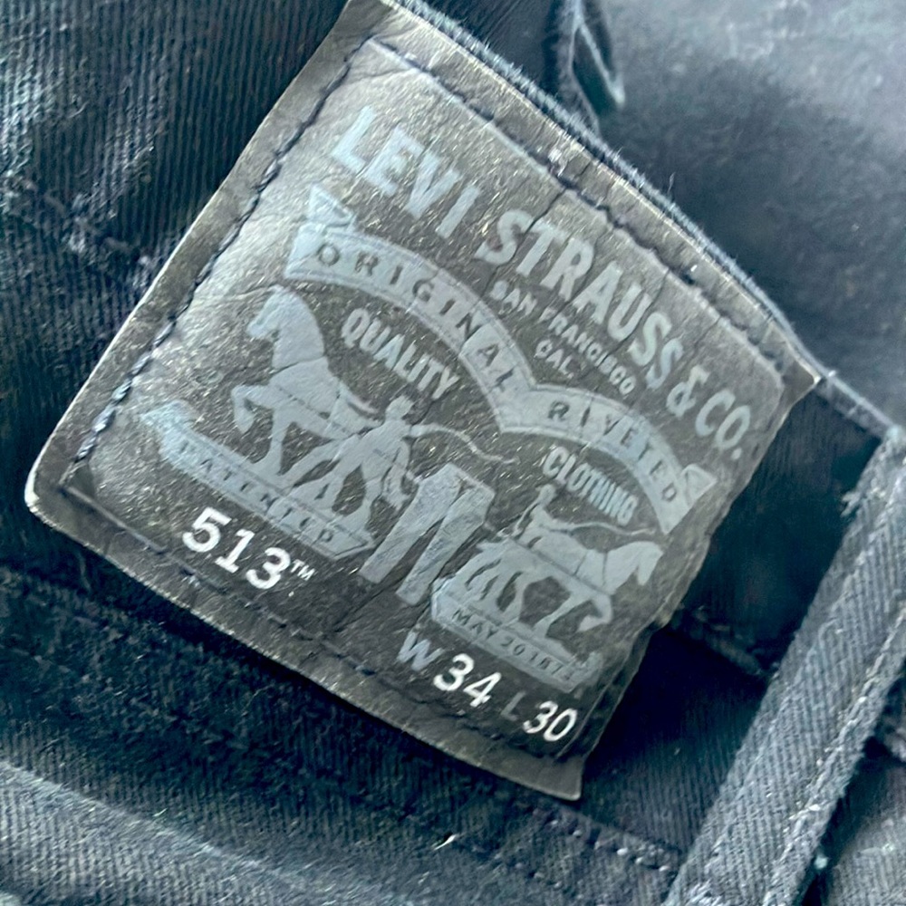 Levi's Black Slim Straight Jeans Iconic Style